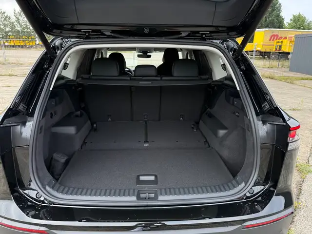 Volkswagen Tayron view 14