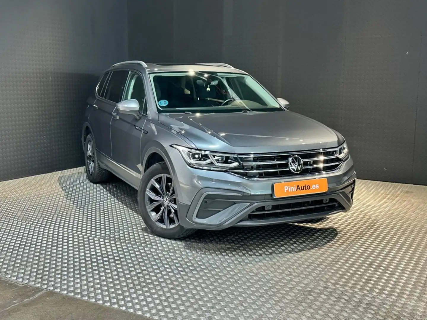 Volkswagen Tiguan Allspace Life 2.0 TDI 110kW (150CV) DSG Gris - 2