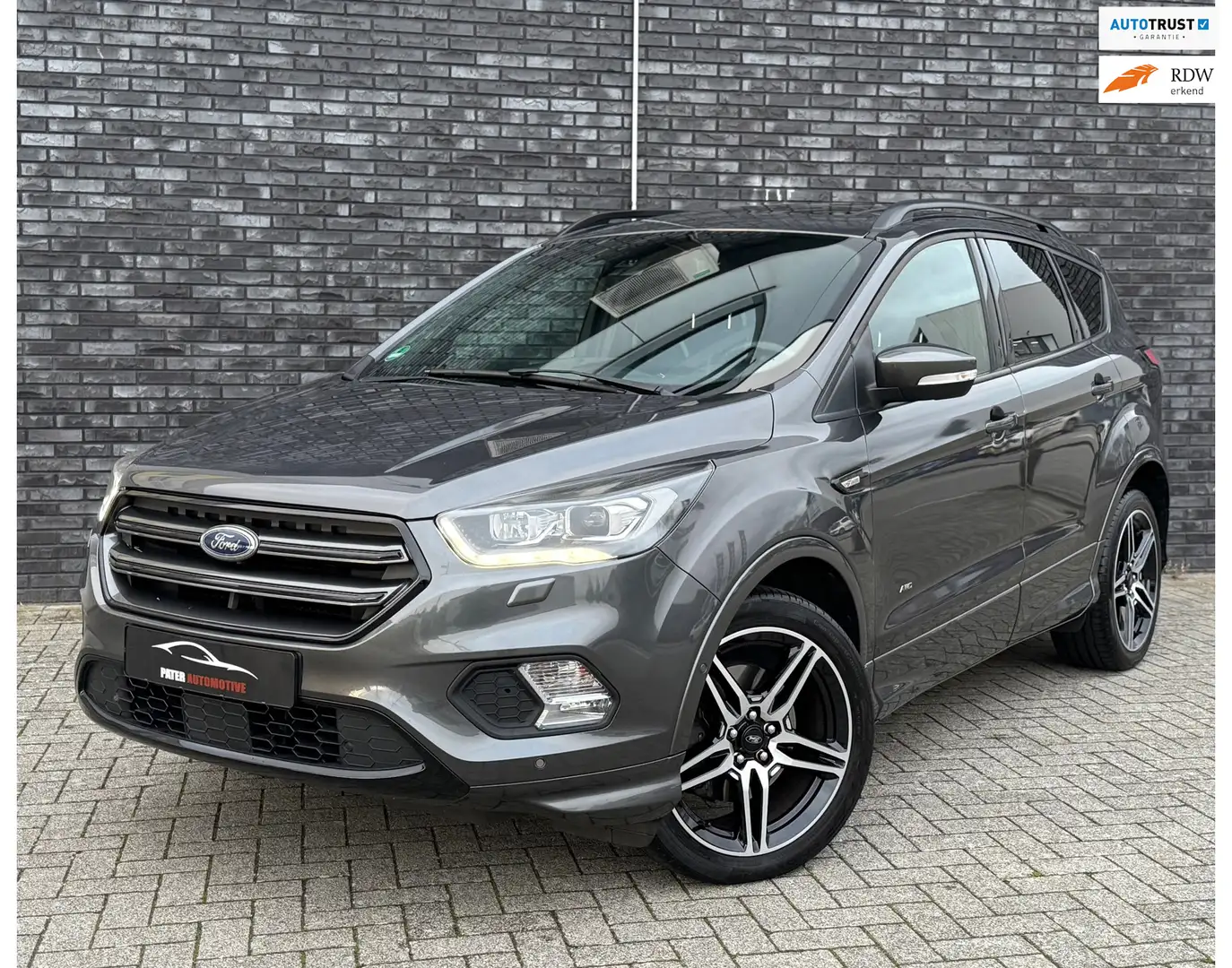 Ford Kuga 1.5 EcoBoost ST Line 1e Eig|Camera|Pano|ACC|1800kg Grau - 1