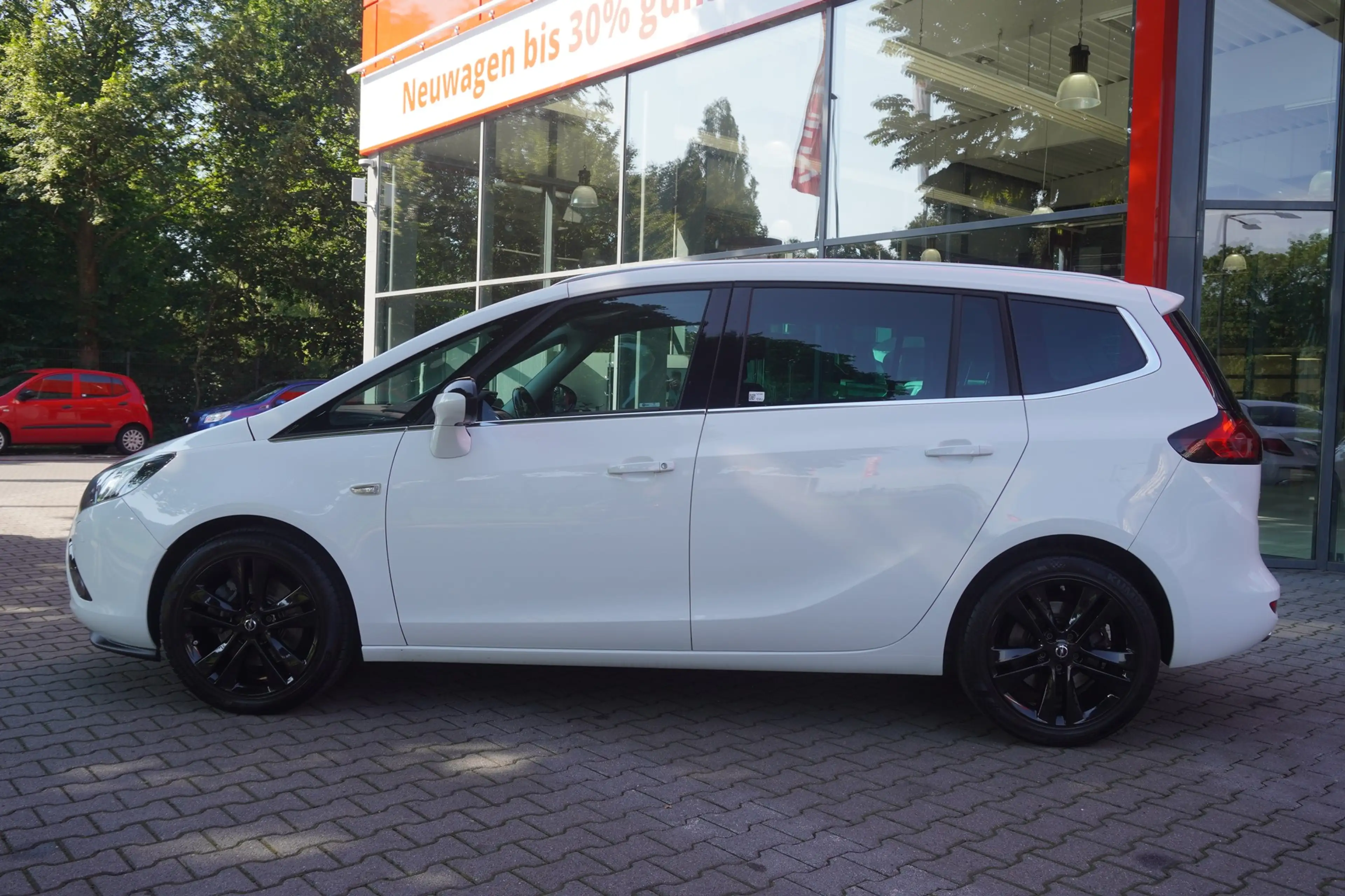 Opel Zafira Tourer 1.6 AHK Navi Kamera Sitzheizung — photo 9