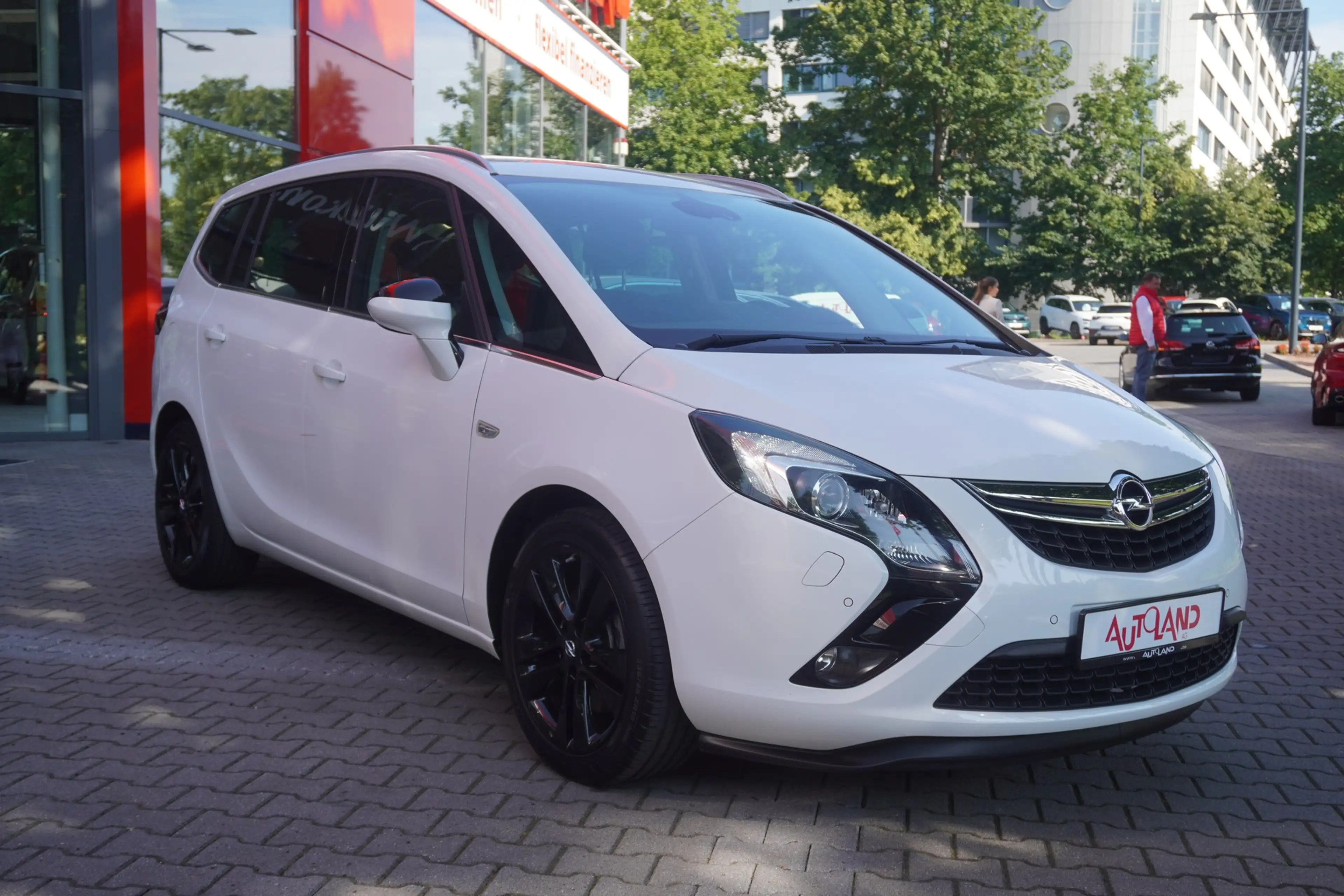 Opel Zafira Tourer 1.6 AHK Navi Kamera Sitzheizung — photo 4