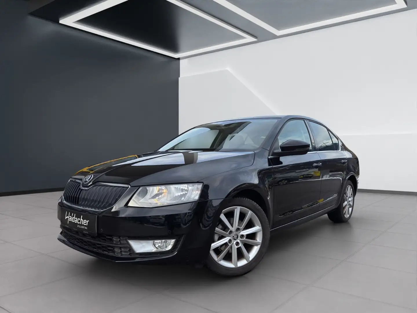 Skoda Octavia Schwarz - 2