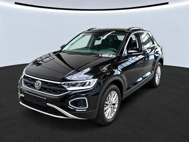 Volkswagen T-Roc view 2