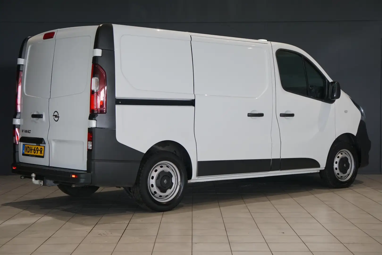Opel Vivaro 1.6 CDTI L1H1 Edition EcoFlex + TREKHAAK / CRUISE Wit - 2
