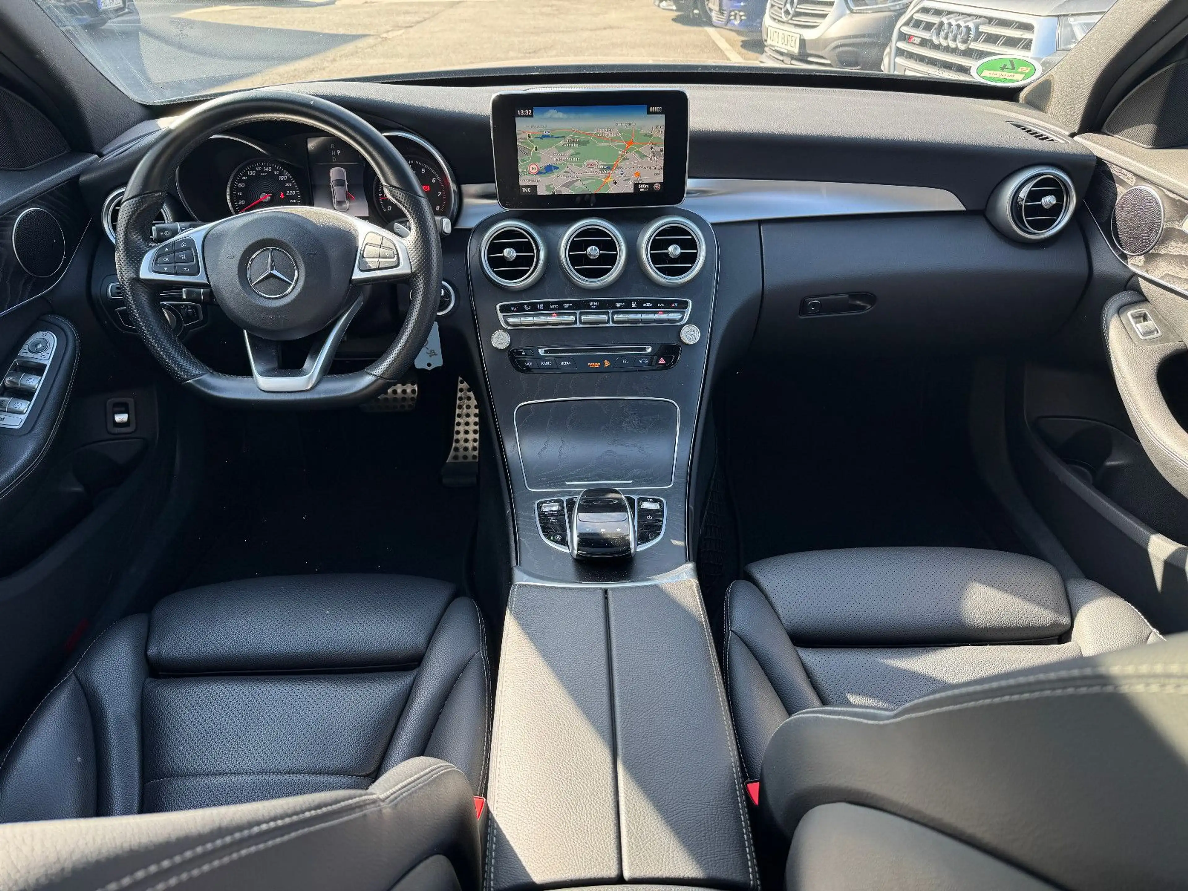 Mercedes-Benz C 180 C180 CGI Lim. 9G AMG Line Navi Leder Pano Stdhzg — photo 7