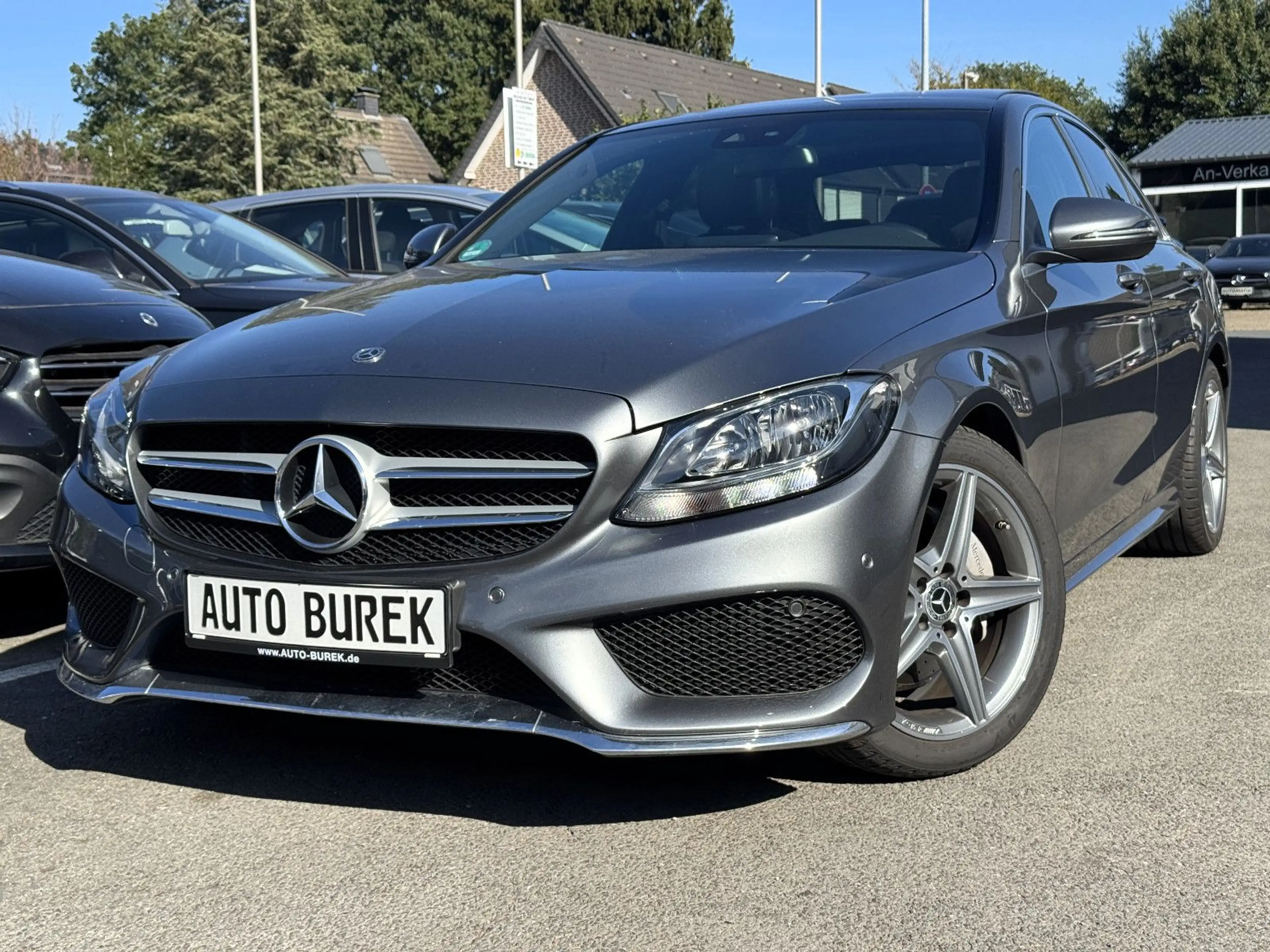 Mercedes-Benz C 180 C180 CGI Lim. 9G AMG Line Navi Leder Pano Stdhzg