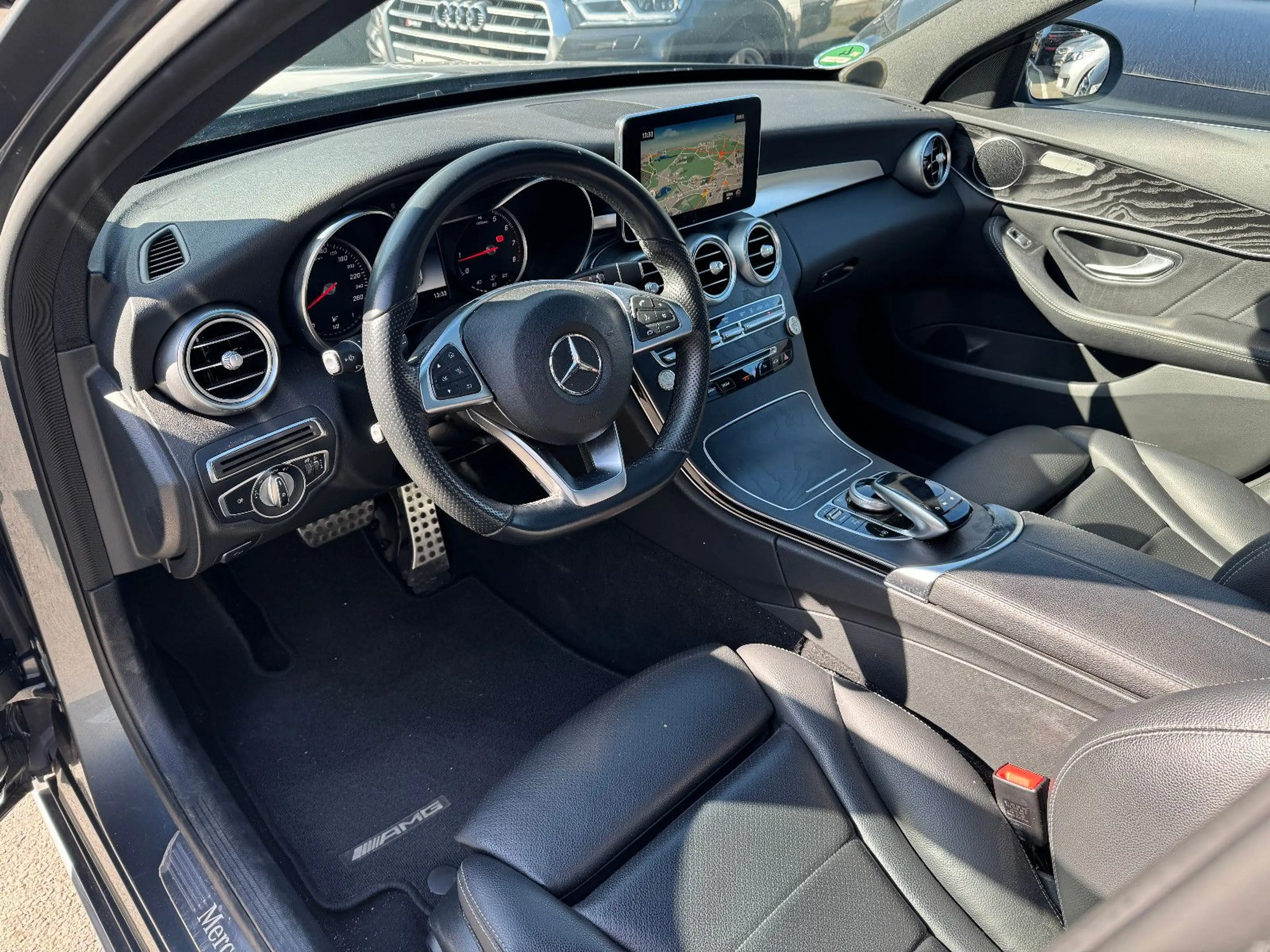 Mercedes-Benz C 180 C180 CGI Lim. 9G AMG Line Navi Leder Pano Stdhzg — photo 6