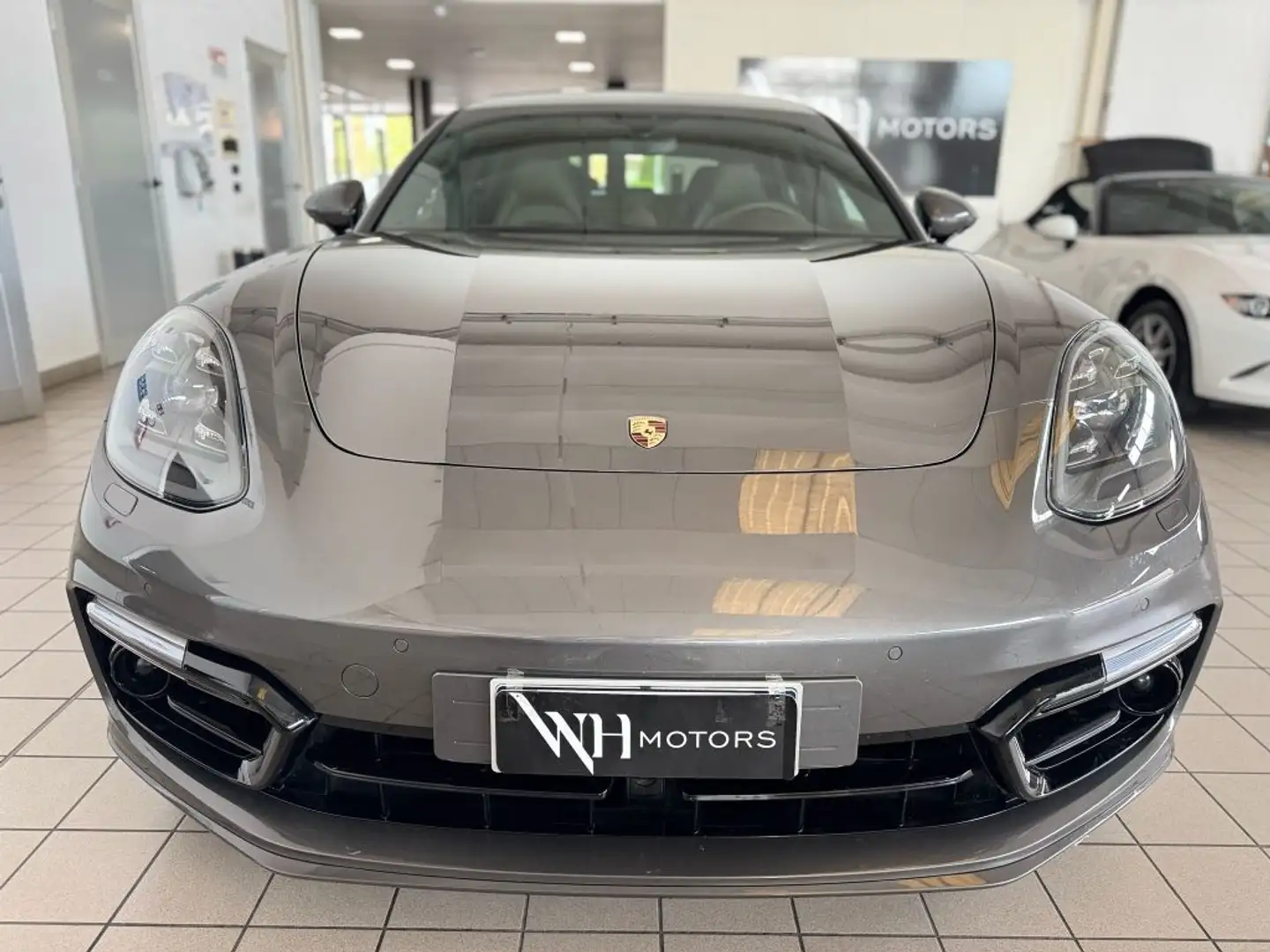 Porsche Panamera 2.9 4 E-Hybrid Sport Turismo //SERVICE PORSCHE// Grau - 2
