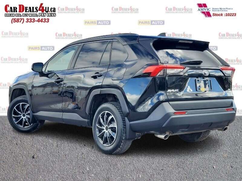 2025 Toyota RAV4 XLE — снимка 1