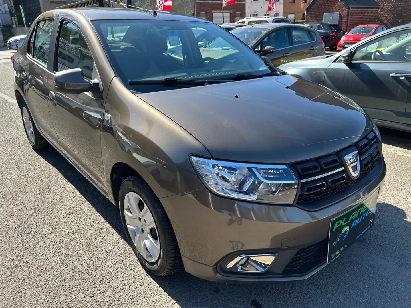Dacia Logan 1.0i SCe  5 PORTES GPS AIRCO GARANTIE 12 MOIS Or - 2