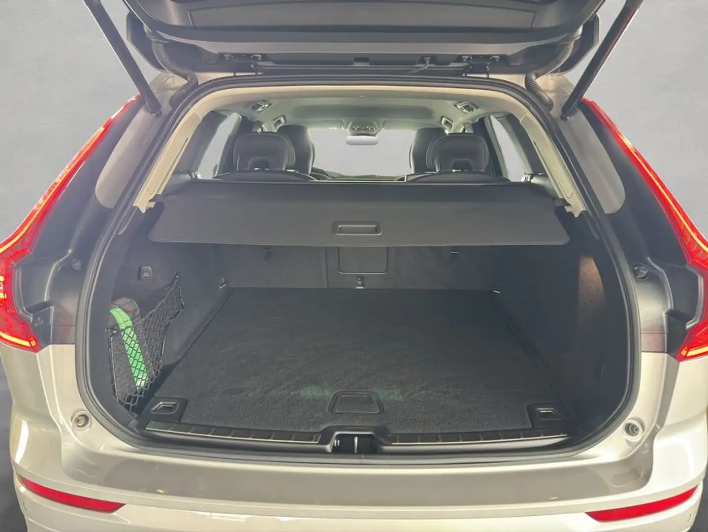 Volvo XC60 XC60 B4 D Core Silber - 2