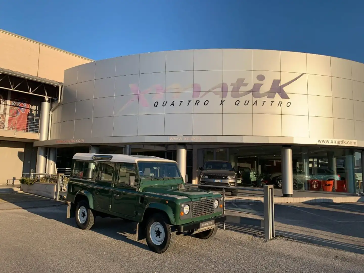 Land Rover Defender 110 2.5 300 Tdi Station Wagon Verde - 1