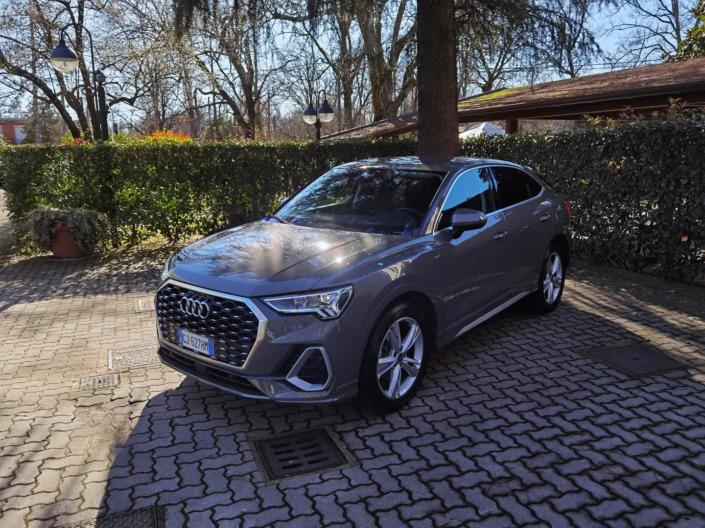 Audi Q3 Sportback 35 1.5 tfsi mhev Sline 150cv s-tronic Grigio - 1