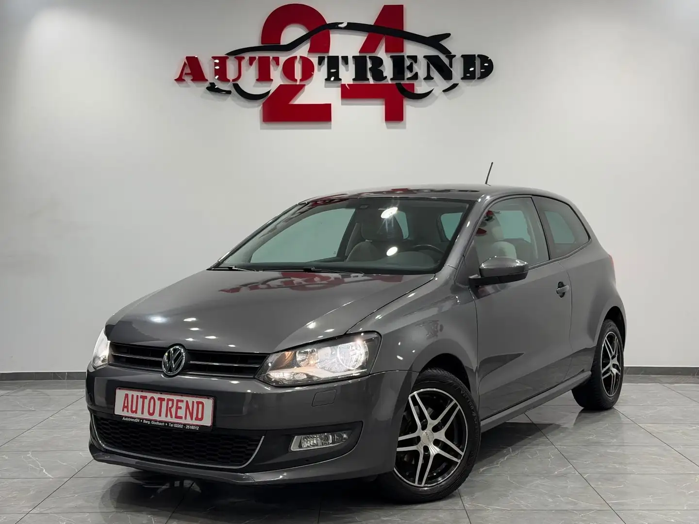 Volkswagen Polo V Highline AUTOMATIK+KLIMAAUTOMATIK+PDC+SHZ Gris - 1