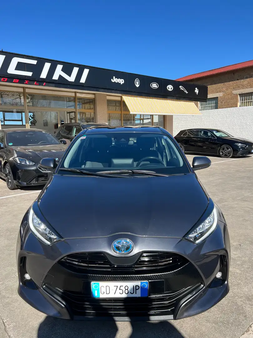 Toyota Yaris Yaris IV 2020 1.5h Trend Gris - 2