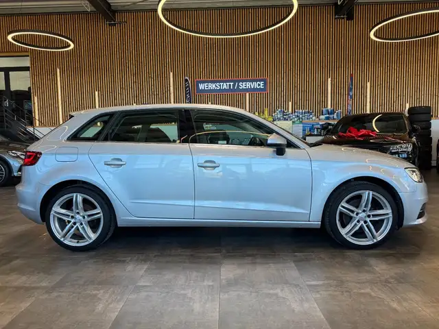 Audi A3 view 16
