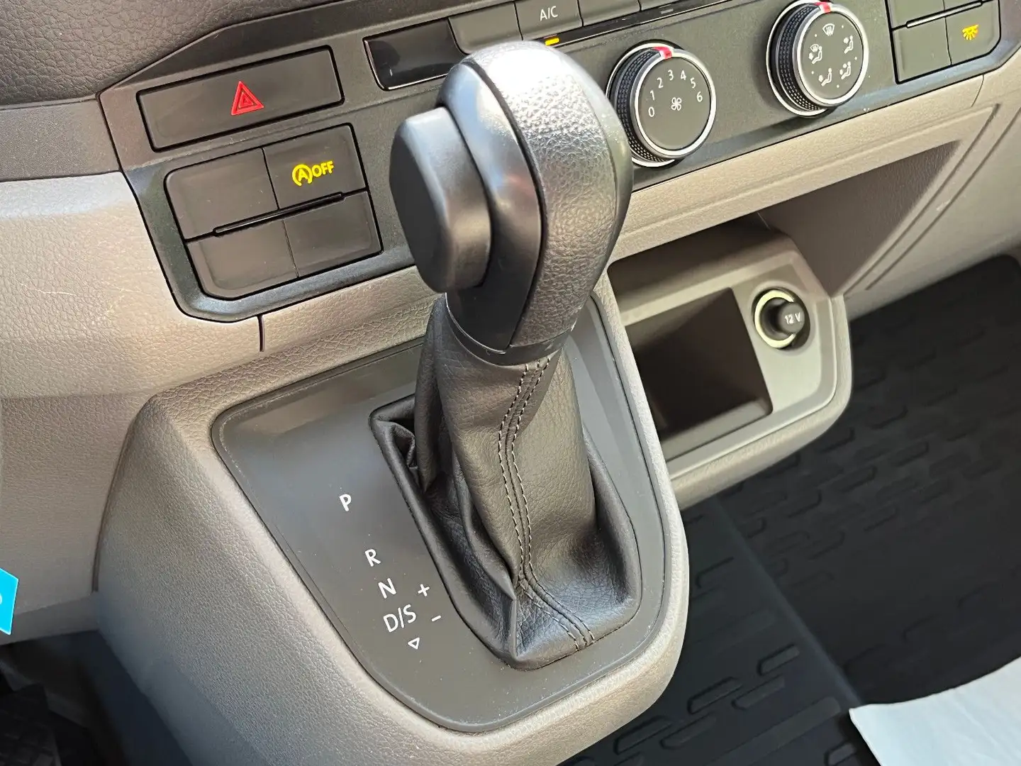 Volkswagen Crafter CRAFTER 2,0TDI AUTOMATIK XXL KOFFER KLIMA 1.HAND Blanc - 2