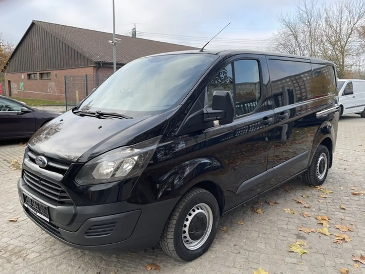 Ford Transit Custom 270 2.2TDCi Schwarz - 2