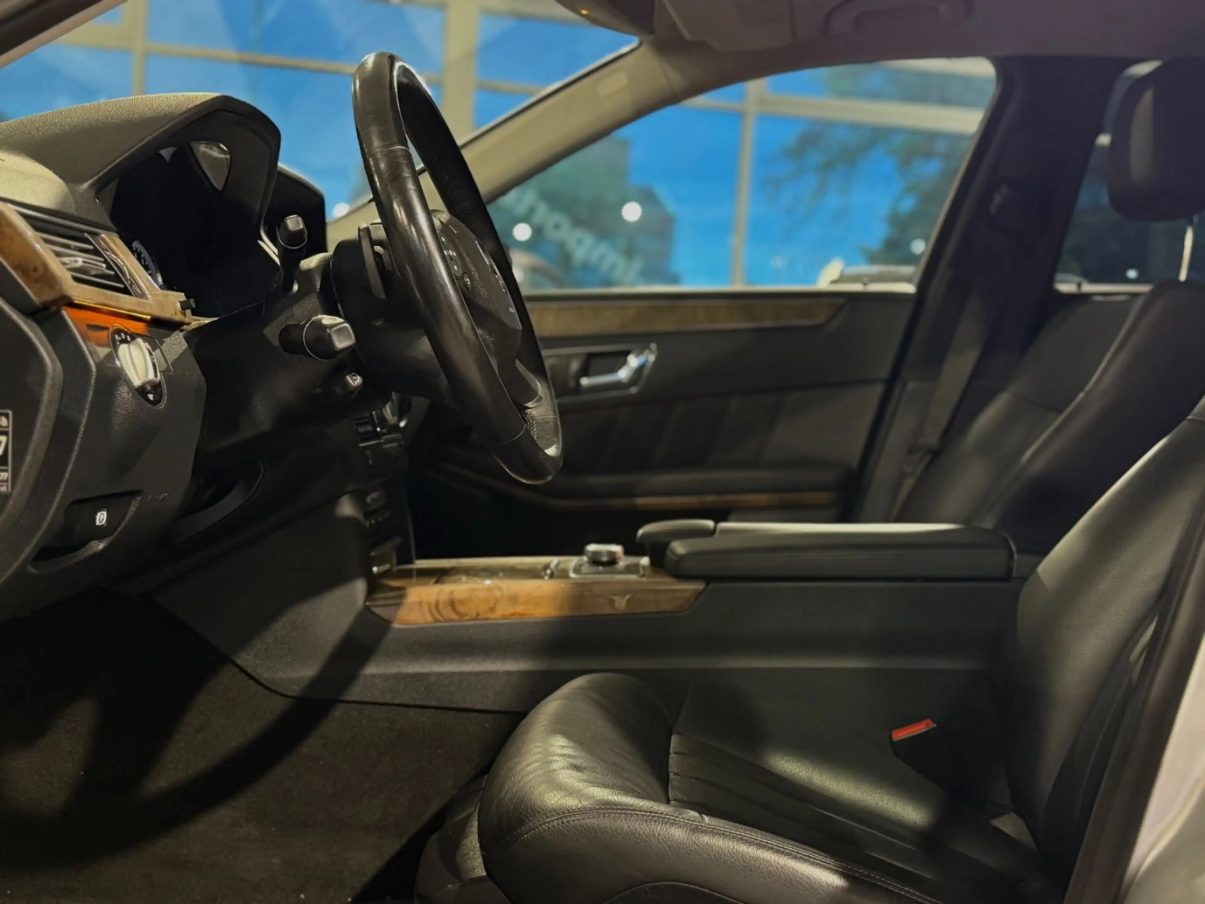 Mercedes-Benz E 350 E Limousine E 350 CGI BlueEfficiency*NAVI* — photo 12