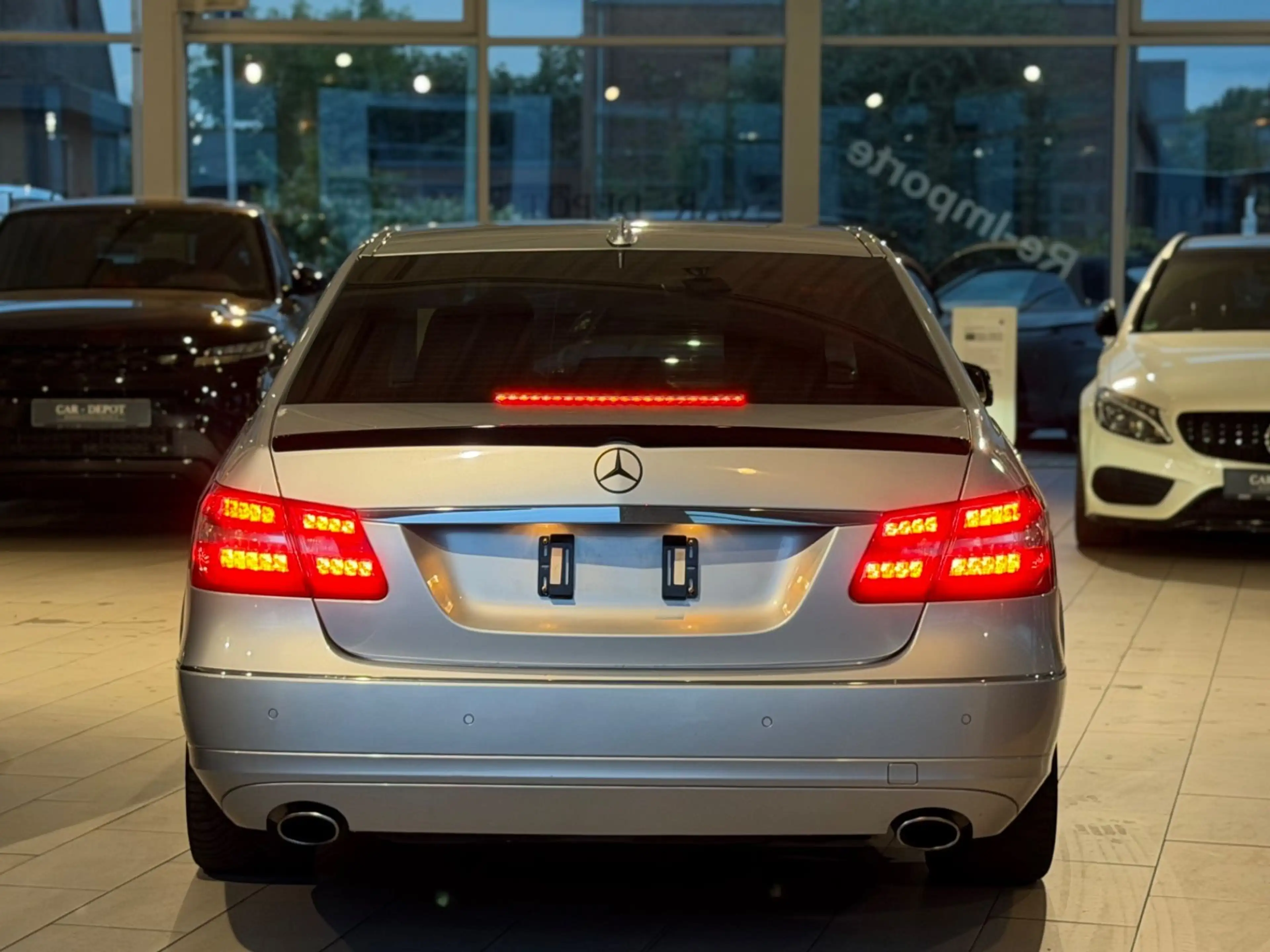 Mercedes-Benz E 350 E Limousine E 350 CGI BlueEfficiency*NAVI* — photo 10