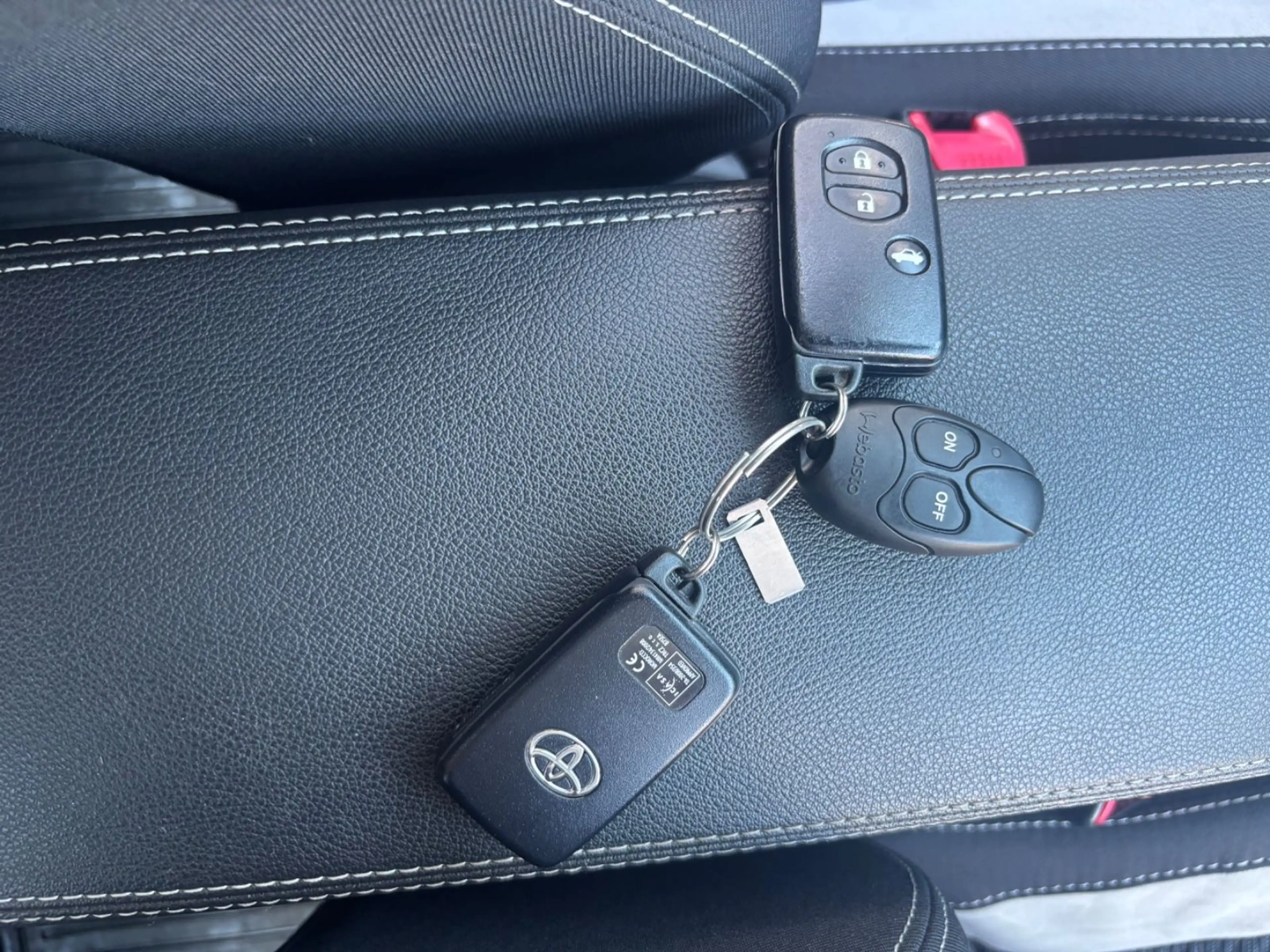 Toyota Avensis Sports Edition-S *KAM*STH*NAVI*AHK — photo 12