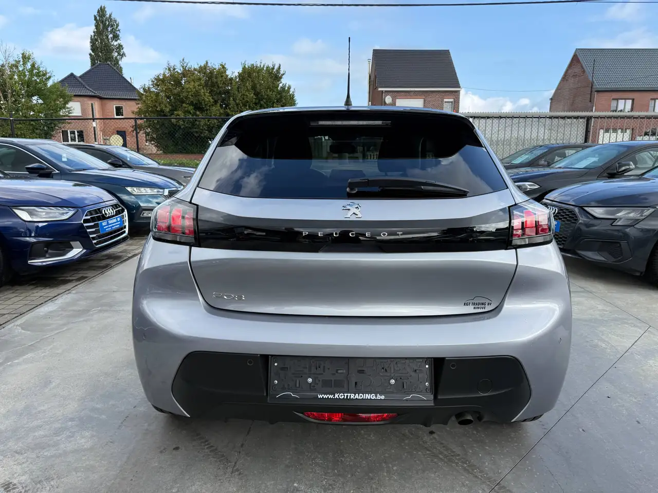 Peugeot 208 1.2i 100PK STYLE CARPLAY DAB PDC BLUETOOTH FULL LED ALU CARPASS, миниатюра 6