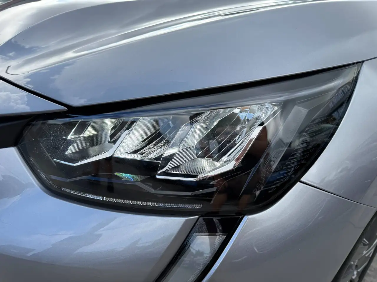 Peugeot 208 1.2i 100PK STYLE CARPLAY DAB PDC BLUETOOTH FULL LED ALU CARPASS, миниатюра 11