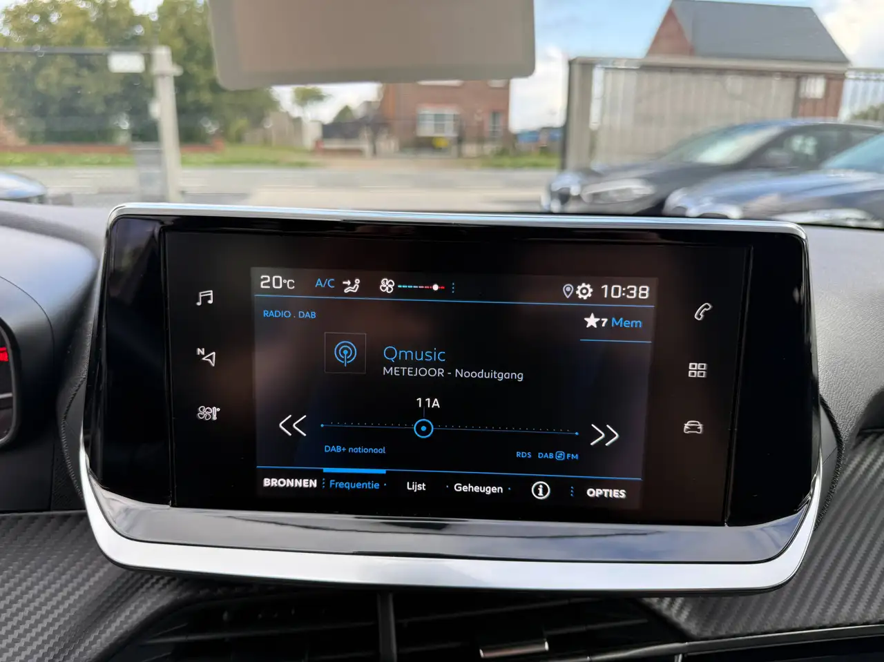 Peugeot 208 1.2i 100PK STYLE CARPLAY DAB PDC BLUETOOTH FULL LED ALU CARPASS, миниатюра 23
