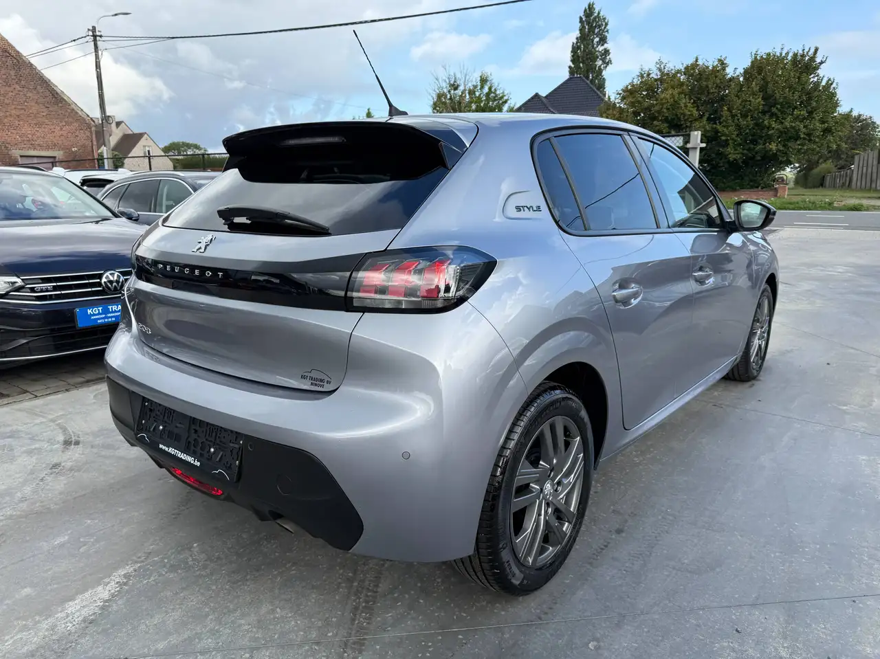 Peugeot 208 1.2i 100PK STYLE CARPLAY DAB PDC BLUETOOTH FULL LED ALU CARPASS, миниатюра 5