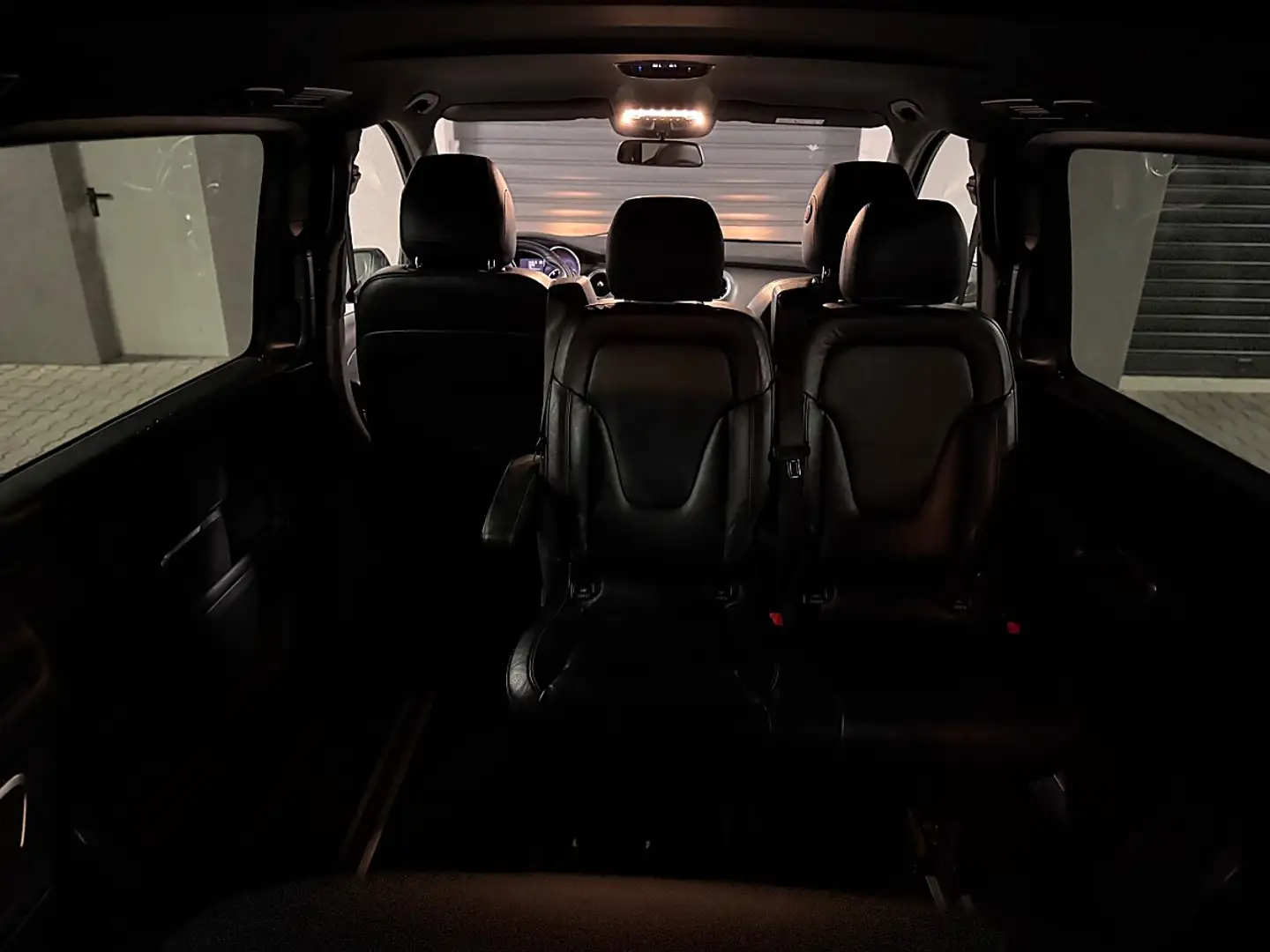 Mercedes-Benz V 250 d lang Aut. - 7 SITZE - ASSIST PACKAGE - LEDER ... Schwarz - 2