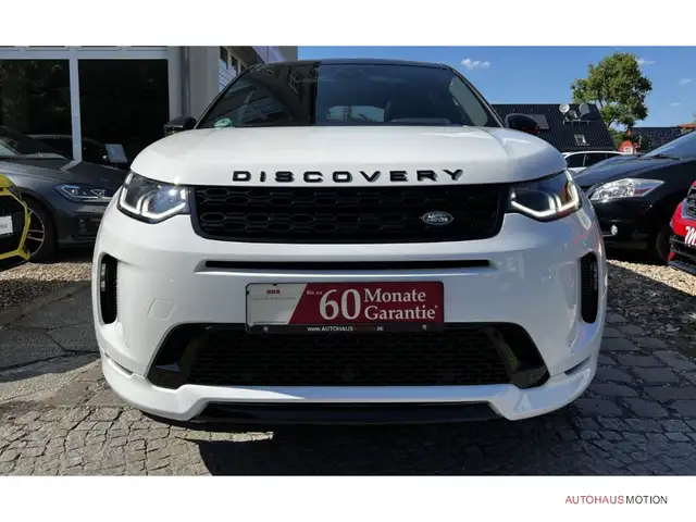 Land Rover Discovery Sport view 4