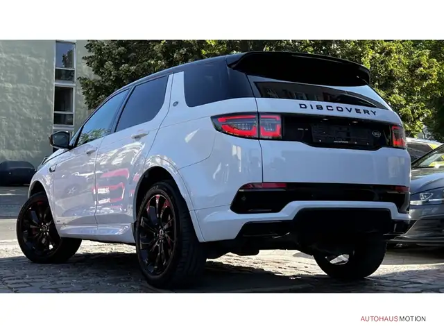 Land Rover Discovery Sport view 6