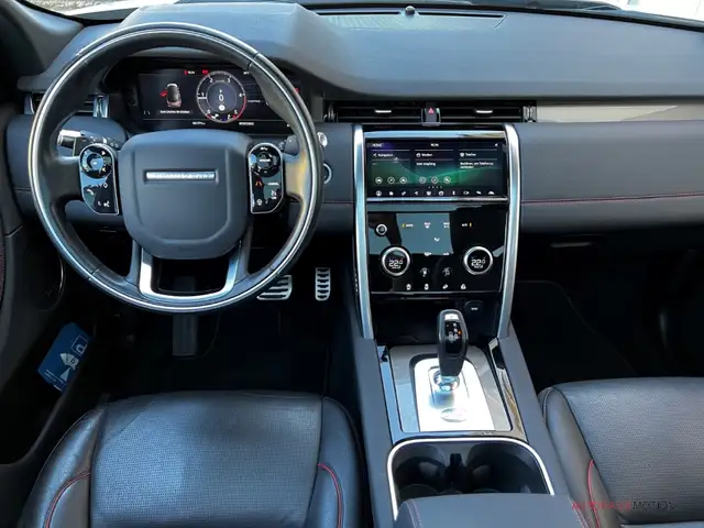 Land Rover Discovery Sport view 12