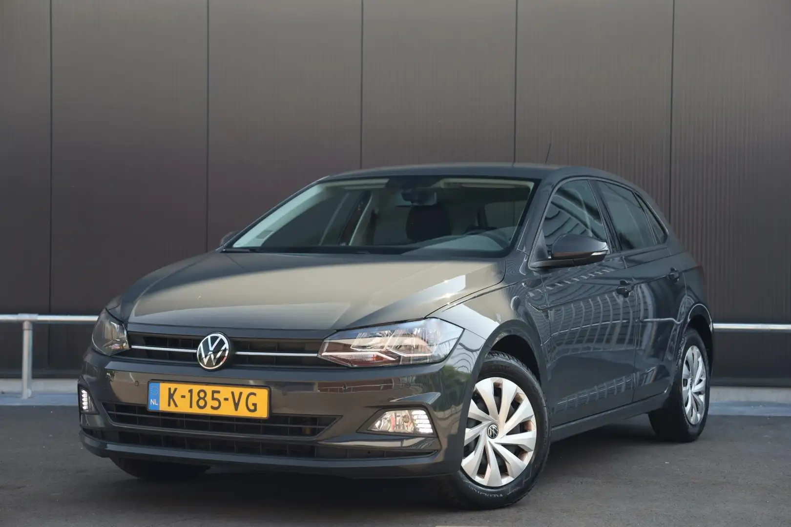 Volkswagen Polo 1.0 TSI 95pk Comfortline Business Navi Clima ACC D Grijs - 1