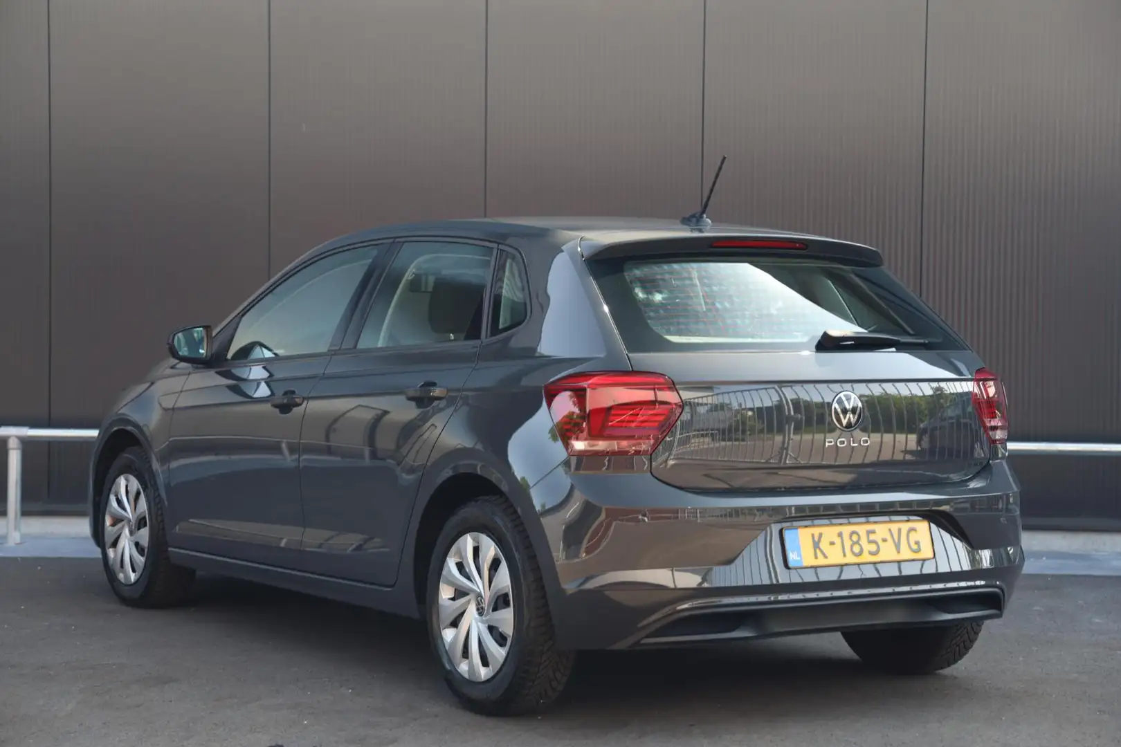 Volkswagen Polo 1.0 TSI 95pk Comfortline Business Navi Clima ACC D Grijs - 2