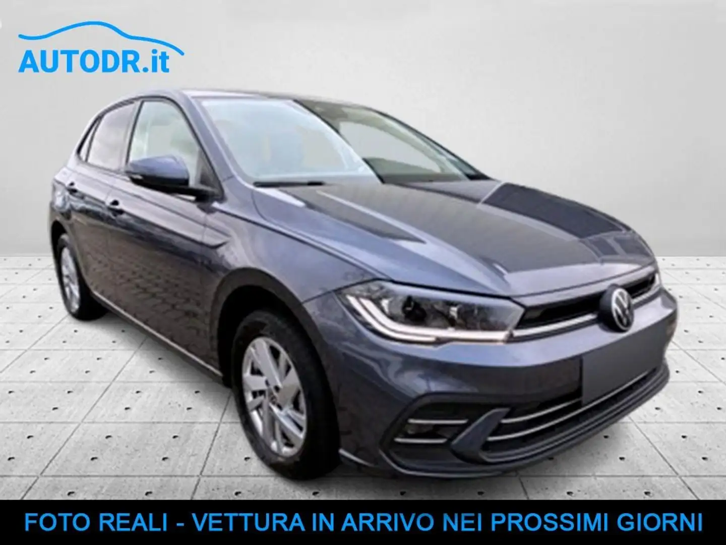 Volkswagen Polo 1.0 TGI Style Matrix, Navi, Sedili risc, Retrocam Grigio - 2