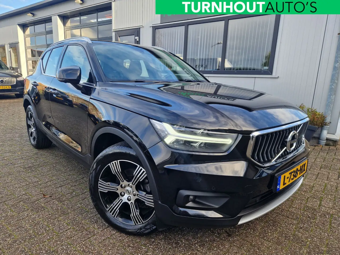 Volvo XC40 1.5 T2 Inscription 360 Cam | NL AUTO | Verw. stuur Zwart - 1