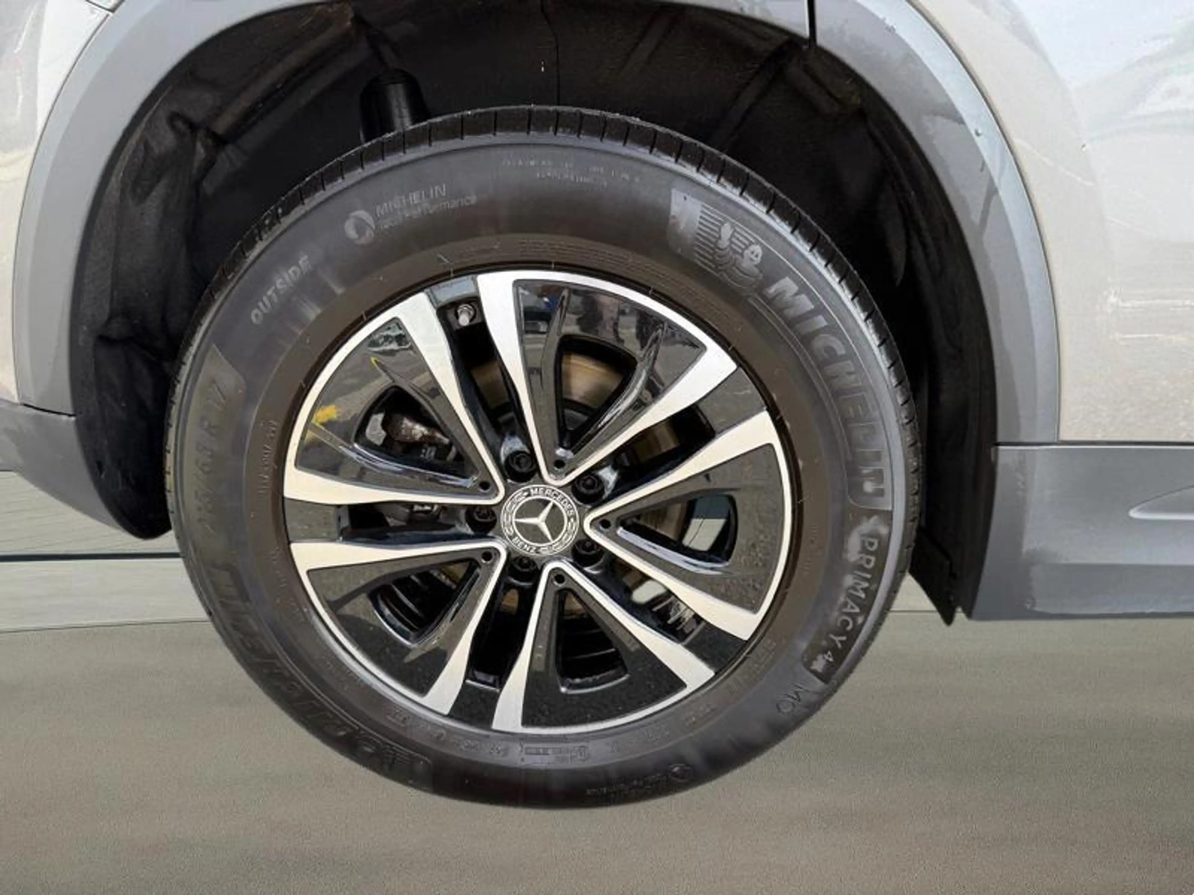 Mercedes-Benz GLA 180 Business Line — photo 4