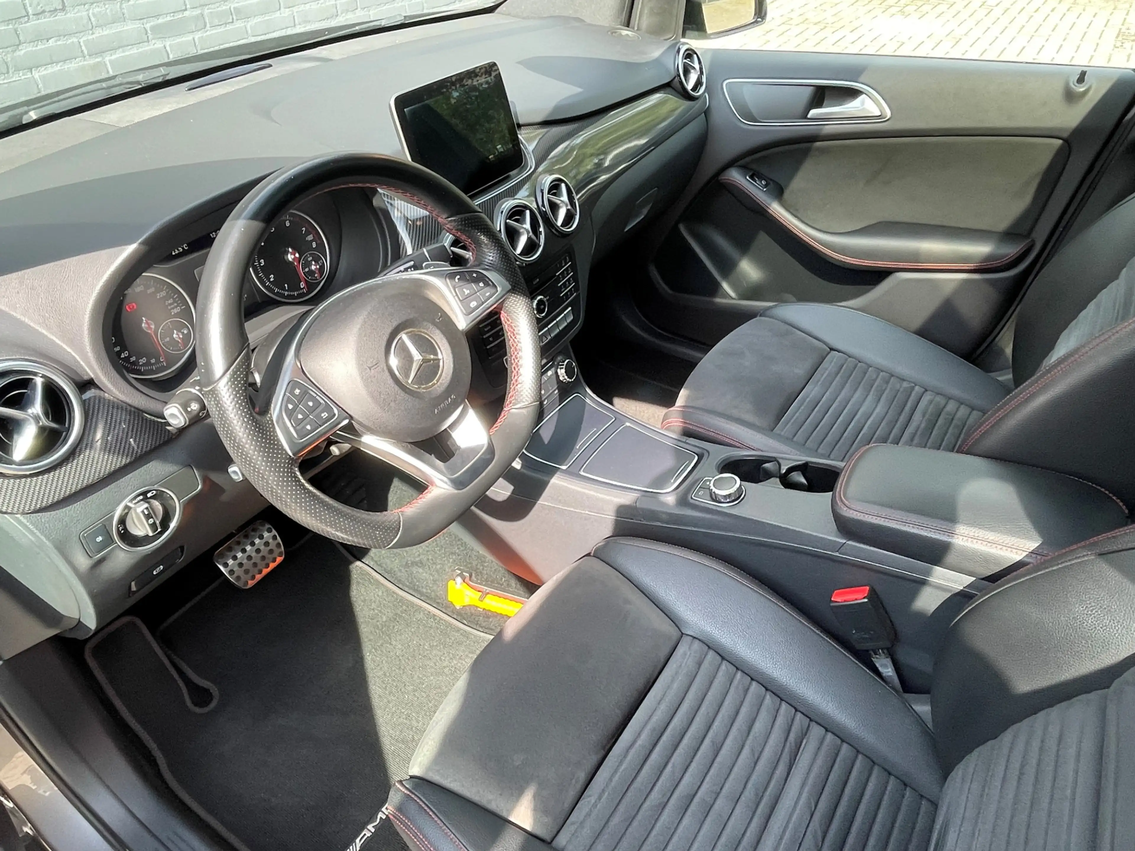 Mercedes-Benz B 180 AMG Style - Nightpakket - Achteruitrijcamera - Tre — photo 11