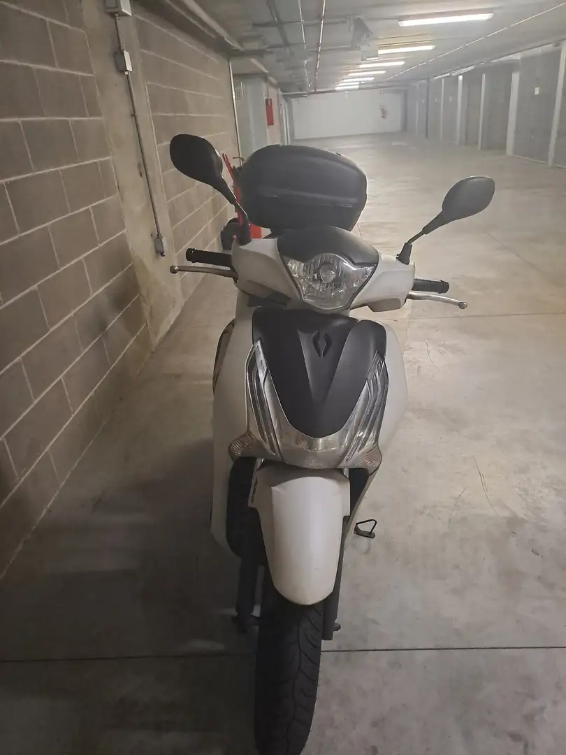 Honda SH 150i Sporty. ABS Weiß - 2