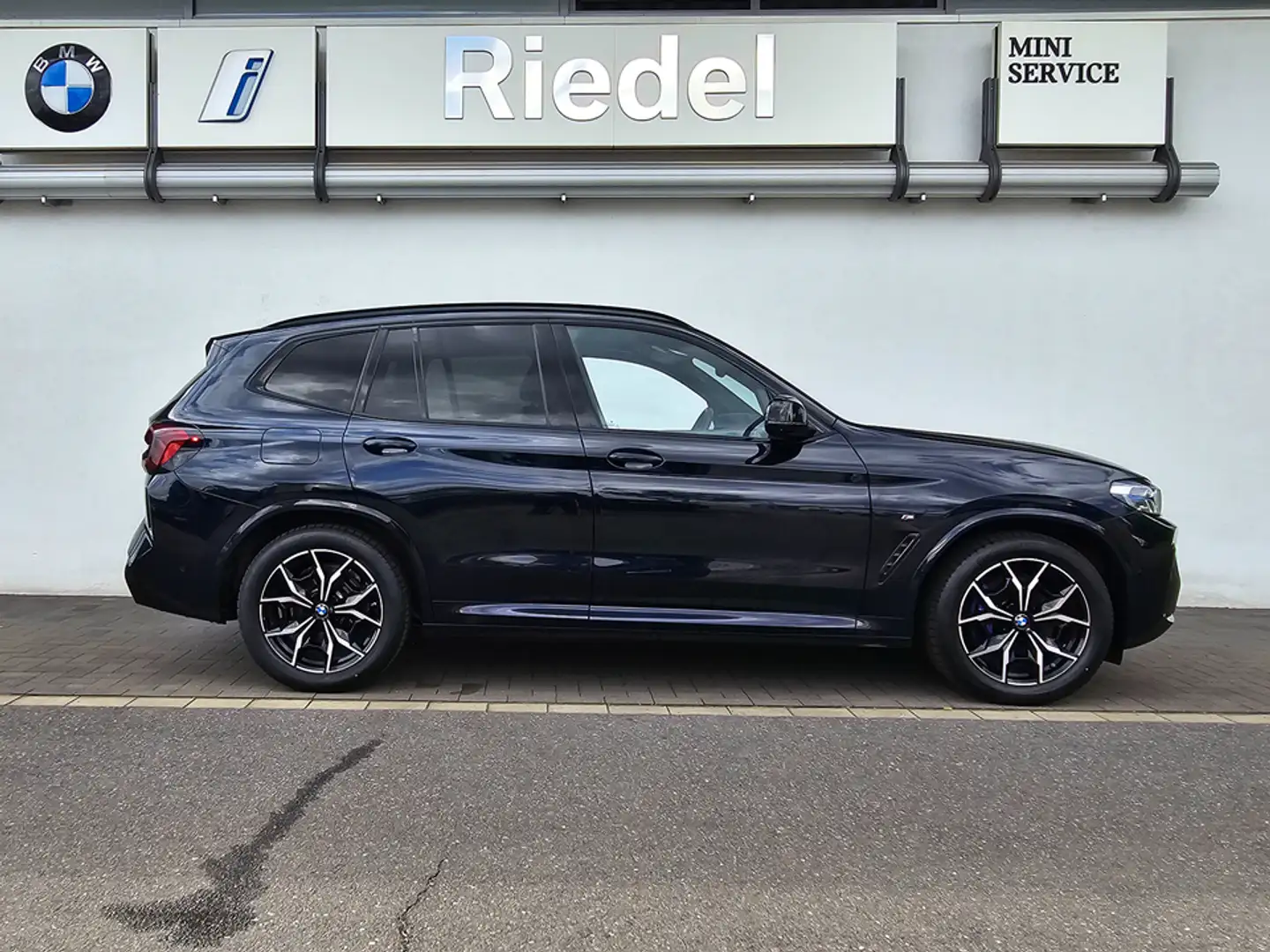 BMW X3 M40d Sport Aut. Panorama*AHK*Laser*Standhzg* Czarny - 2