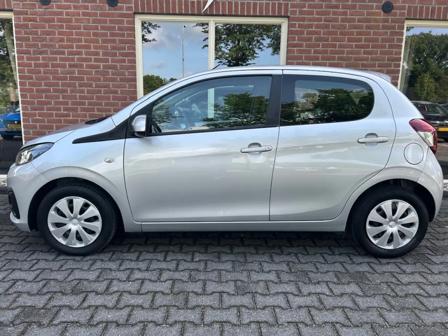 Peugeot 108 1.0 e-VTi Active AIRCO / ELEK.RAMEN / CV+AB / INCL Gris - 2