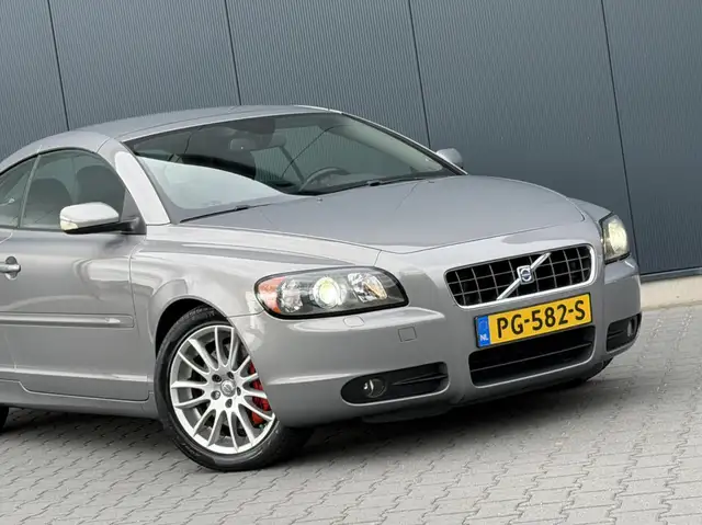 Volvo C70 view 14