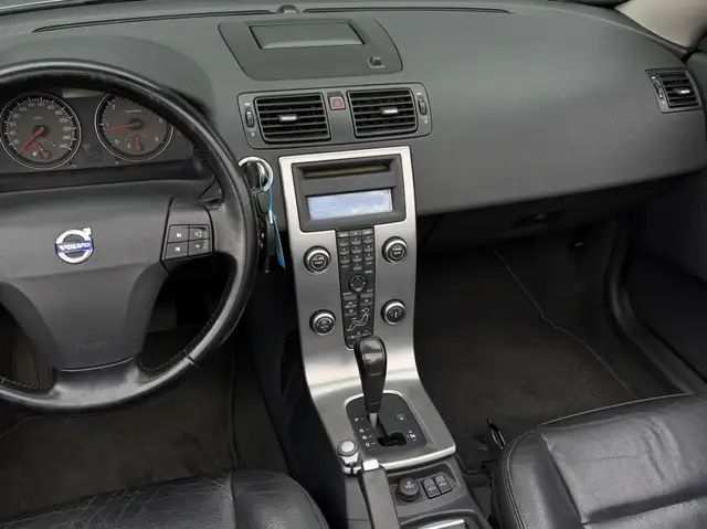 Volvo C70 view 22