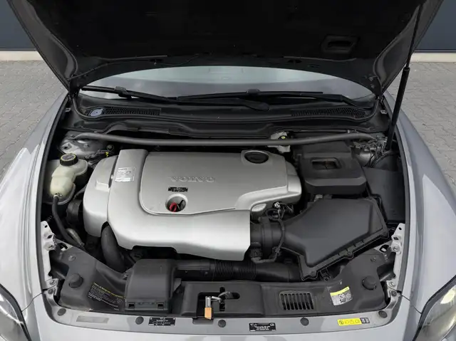 Volvo C70 view 25