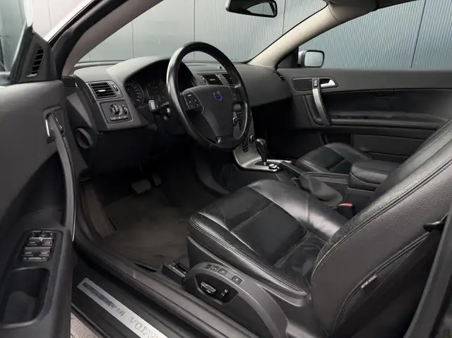 Volvo C70 view 17