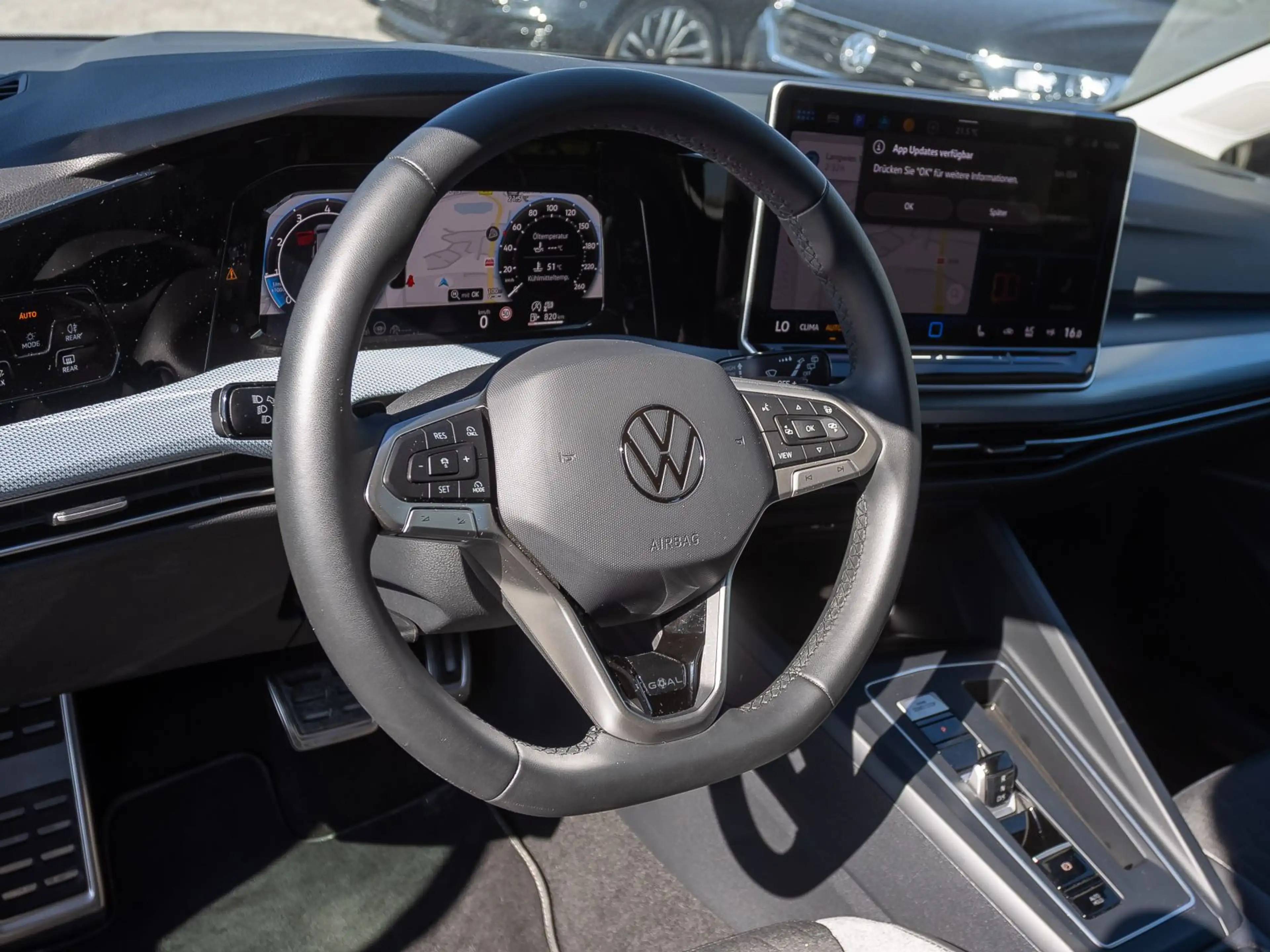 Volkswagen Golf VIII Goal 1.5 eTSI DSG Navi Matrix ACC AHK — photo 14