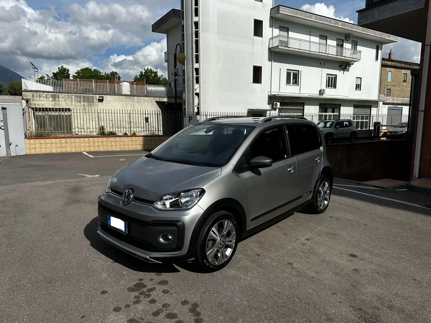 Volkswagen up! 1.0 75 CV 5p. cross up! Grigio - 1