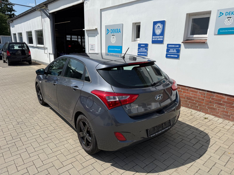Hyundai i30 blue Classic*KLIMA*HU04/28* — photo 3