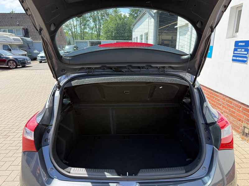 Hyundai i30 blue Classic*KLIMA*HU04/28* — photo 13